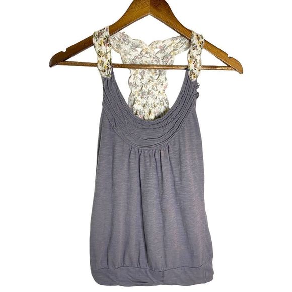 eyelash couture Tops - Eyelash Couture Boho Floral Embellished Top Tank Size Medium
